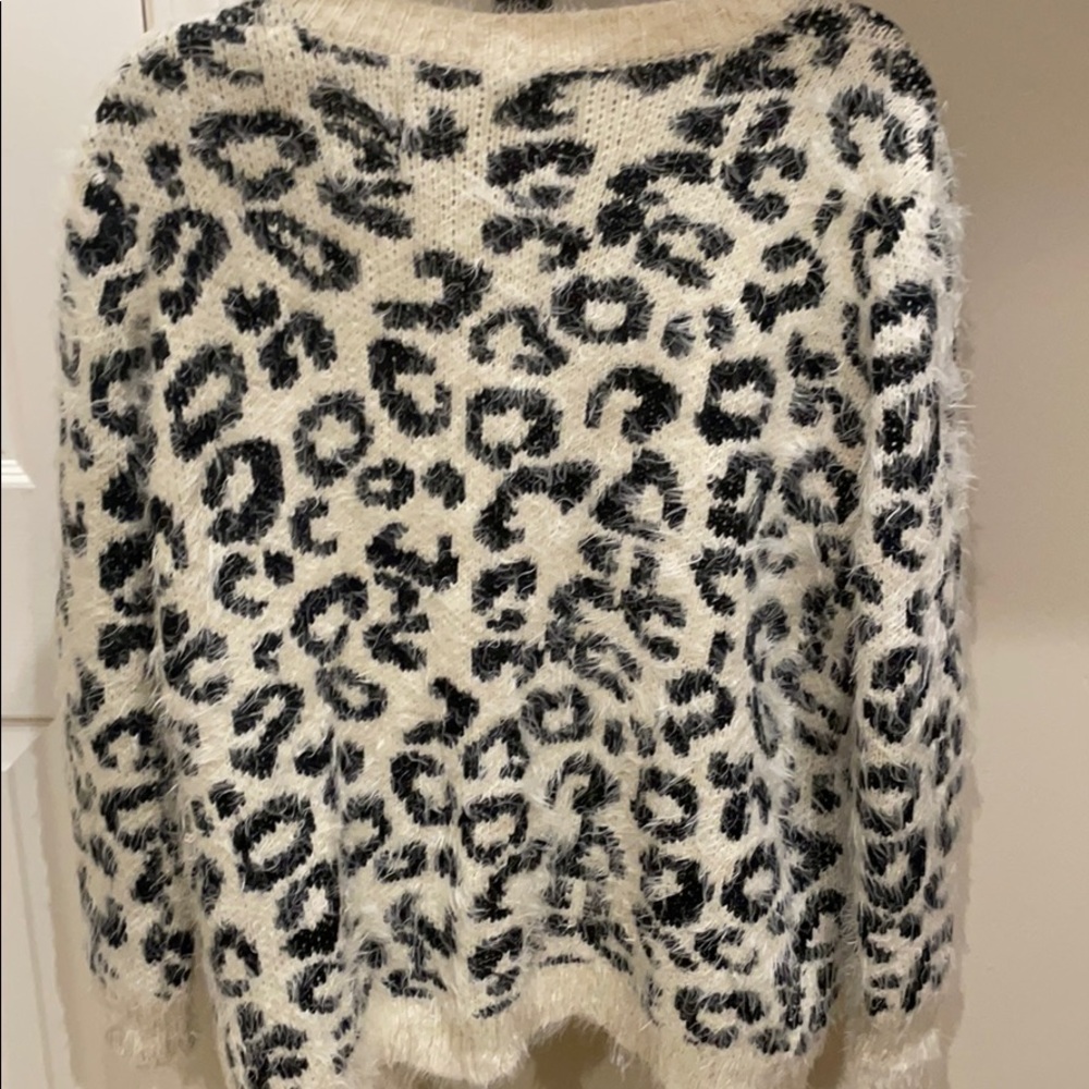 Cardigan - Picture 2 of 2